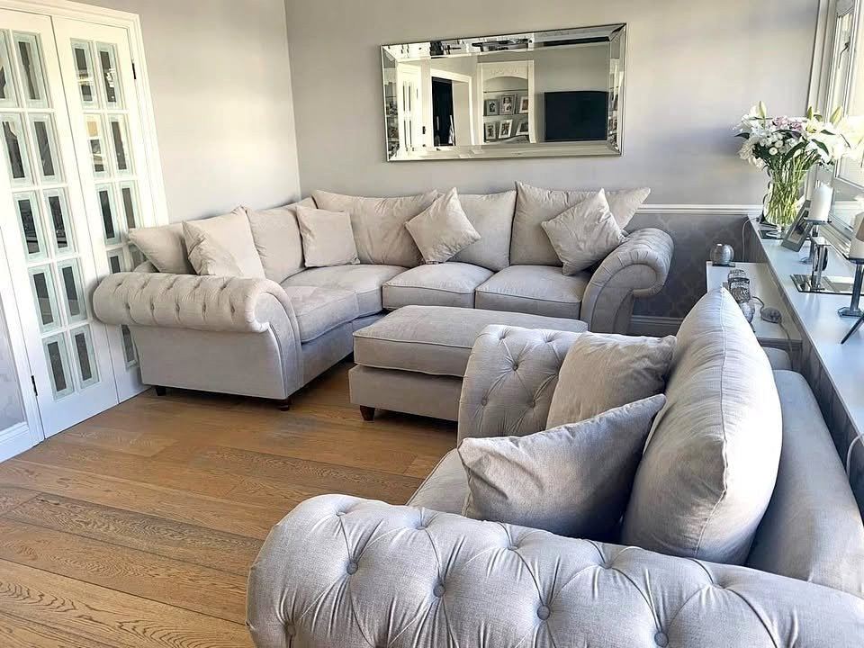 🛋️ Nicole Sofa Set