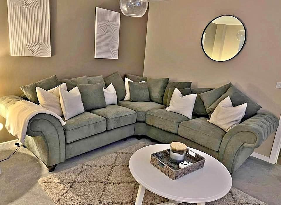 🛋️ Nicole Sofa Set