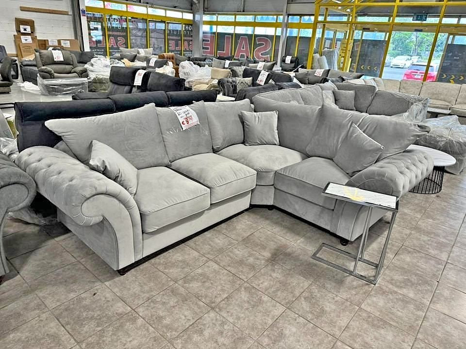🛋️ Nicole Sofa Set