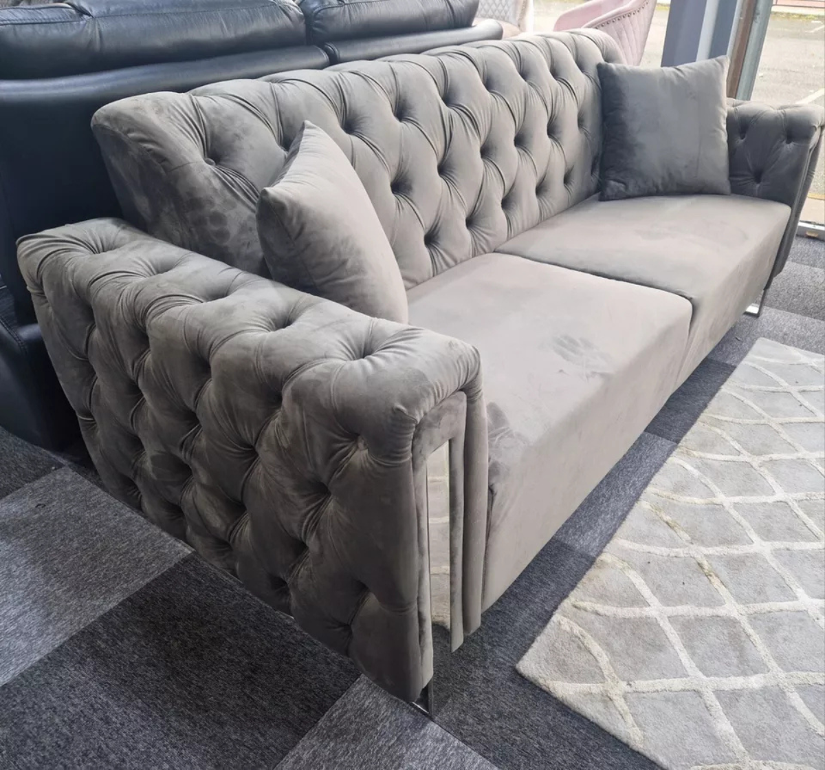 🛋️ Tuxedo Sofa Set
