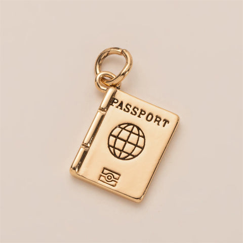 DIY zirconium inlaid gourmet sports pendant with gold plating and color retention