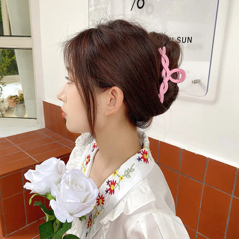 Korean Metal Geometric Hair Claws Barrettes Elegant Hair Clips Crab Hollow Out Hairpin