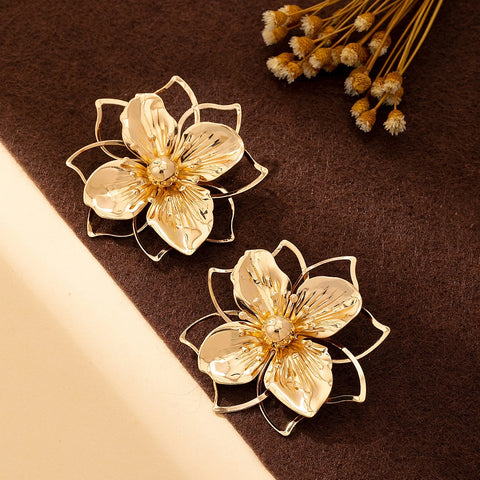 Women's Hollow Flower Earrings