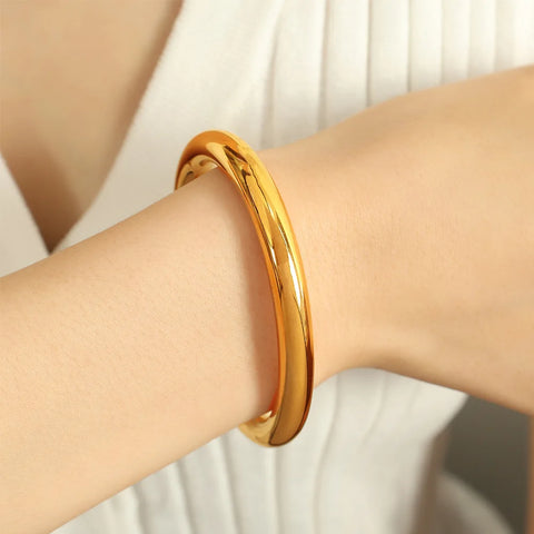 Stainless Steel Fashionable 18K Gold Plated Hollow Bracelet
