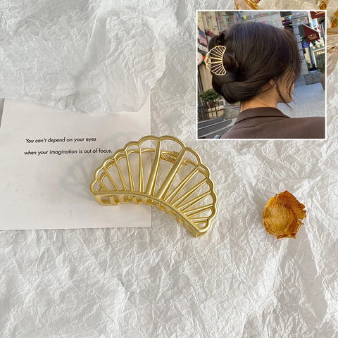 Korean Metal Geometric Hair Claws Barrettes Elegant Hair Clips Crab Hollow Out Hairpin