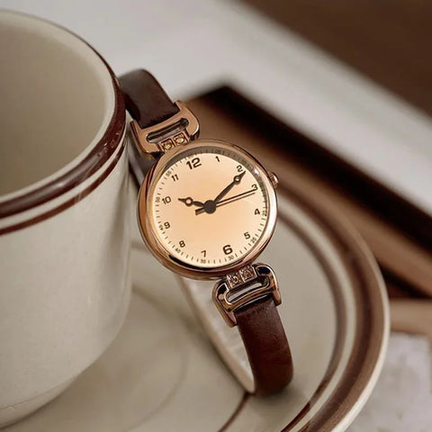 Luxury Women Quartz Watch Simple Strip Drill Point Scale Small Dial Quartz Belt Watch