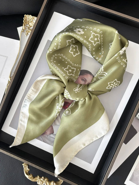 Vintage Chain Print Satin Square Scarf Soft Lightweight Women’s Fashion Accessory