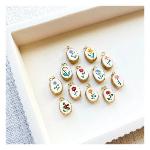 DIY zirconium inlaid gourmet sports pendant with gold plating and color retention