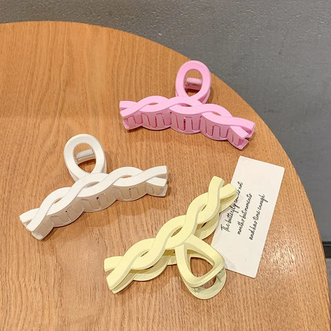 Korean Metal Geometric Hair Claws Barrettes Elegant Hair Clips Crab Hollow Out Hairpin