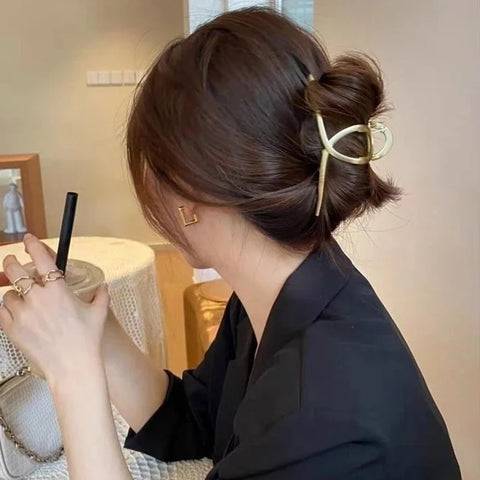 Korean Metal Geometric Hair Claws Barrettes Elegant Hair Clips Crab Hollow Out Hairpin