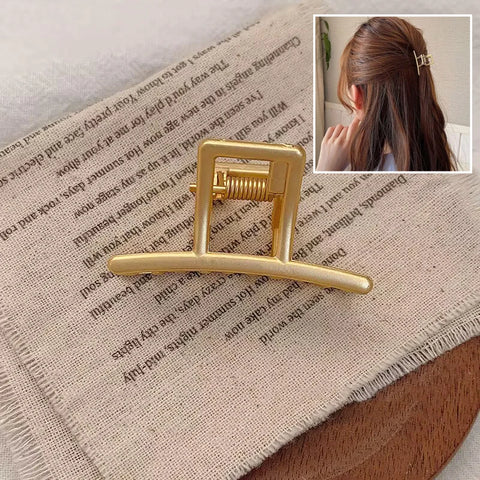 Korean Metal Geometric Hair Claws Barrettes Elegant Hair Clips Crab Hollow Out Hairpin