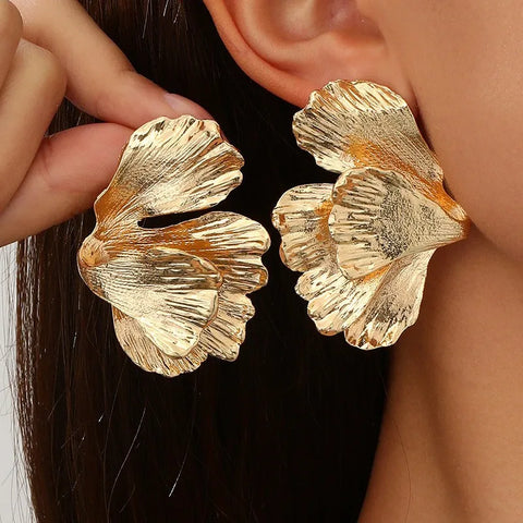 Women's Exaggerated Retro Ginkgo Leaf Dangle Earrings